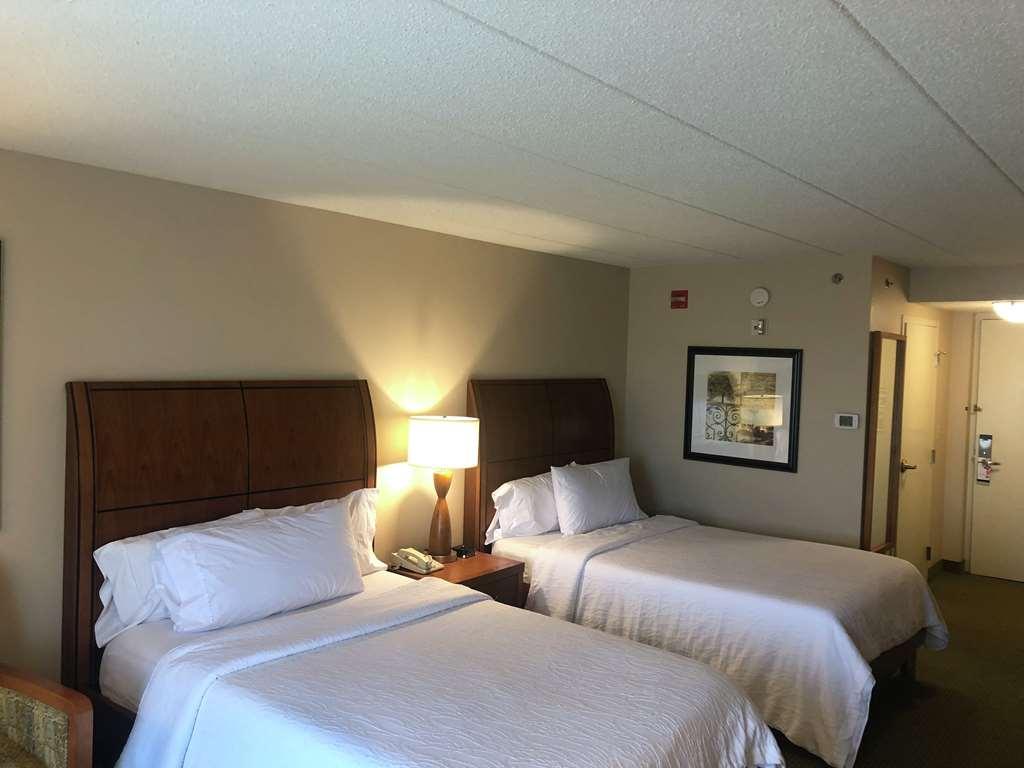 Hilton Garden Inn Addison Quarto foto